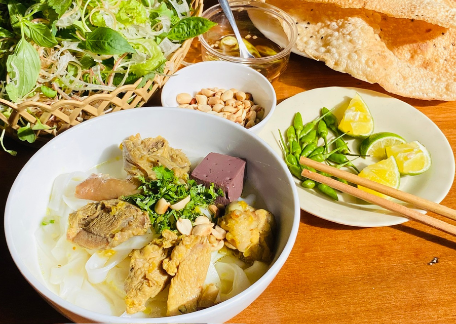 CHUYỆN QUANH MỘT TÔ MỲ QUẢNG